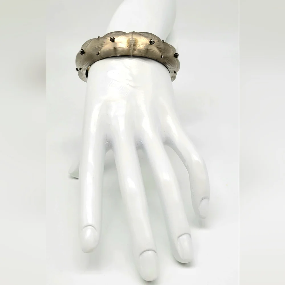 SOLDAlexis Bittar Vintage Clear Quilted Lucite Hinged Bangle Bracelet with Studs - Picture 8 of 13